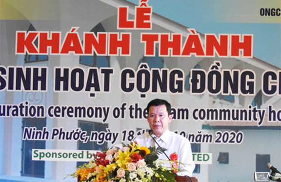 Le Pham Quoc Vinh, Director of the Project Management Board giving details about the project
