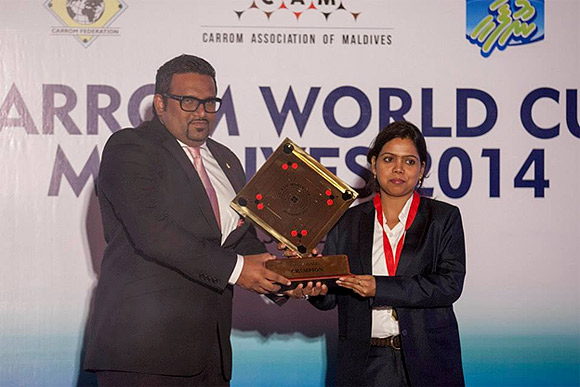 Rashmi Kumari with the World Cup at Maldives