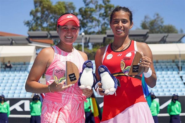 Ankita Raina (right) and her Russian partner Kamilla Rakhimova with Phillip Island Trophy