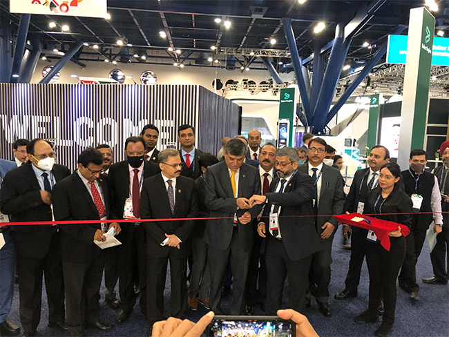 ONGC CMD Subhash Kumar inaugurating the India Pavilion in WPC Houston with Directors of PSUs and other dignitaries