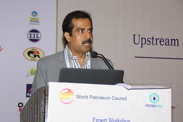 CE (P) D. V. Swaminathan presenting ONGC's efforts on carbon emission management