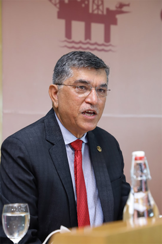 CMD speaking during the interaction