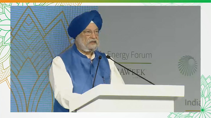 Minister P&NG Hardeep Singh Puri delivering closing remarks