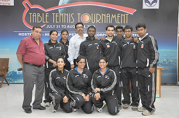 The victorious men & women team along with GC & Manager of the team