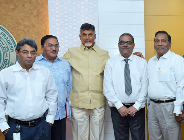 Fuelling Friendship: Hon’ble AP CM admiringly embracing Team ONGC, signalling full support