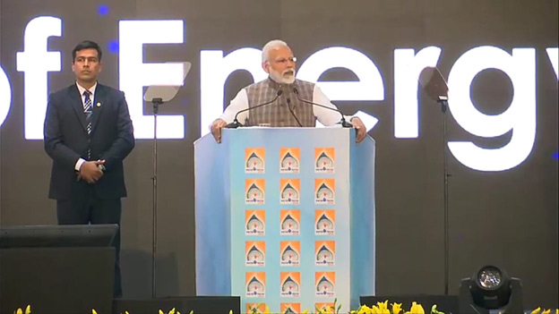 Prime Minister addressing the gathering at Petrotech 2019