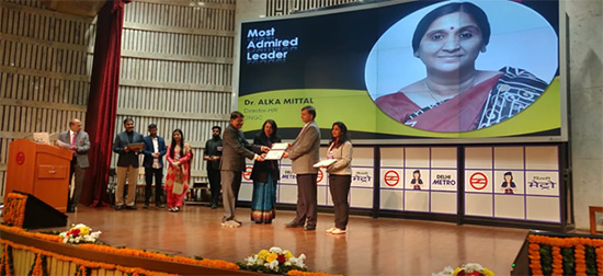 CGM (HR) Divya Capoor received the award on behalf of Director (HR) Dr. Alka Mittal