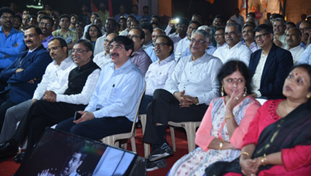 Director (offshore), OSD (Onshore) and senior ONGC executives listening with rapt attention