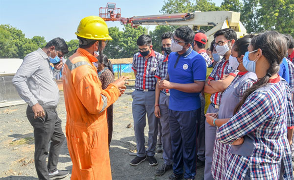 Students being briefed about Oil drilling Rig Operations and how the new hydraulic rig operates by ONGC engineers deployed at Dhamasana of Ahmedabad