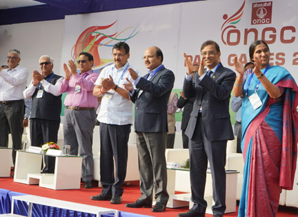 ONGC CMD, Directors, Ministers and Gujarat Minister cheering the para athletes