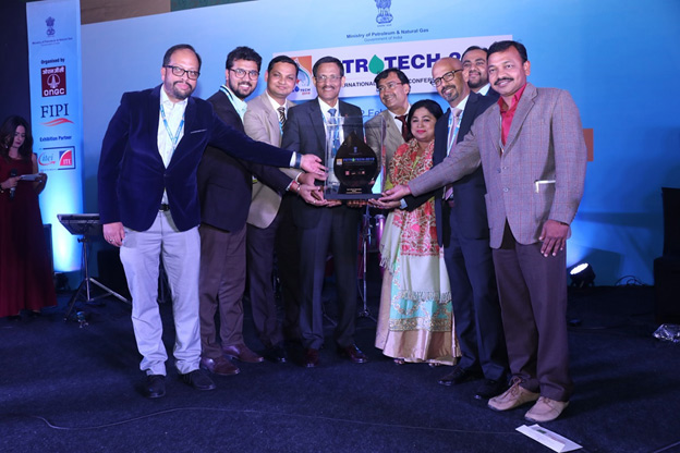 ONGC grabbed the 1st position award in for Best Display in Raw Space for its innovative idea of Live the Molecule theme