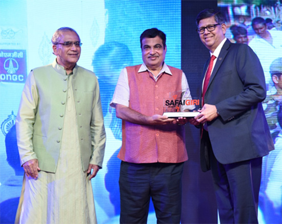 ED-Head Regional Office, ONGC Mumbai S Gopinath receiving award on behalf of ONGC