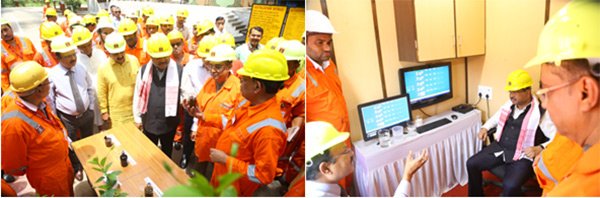 Minister interacting with ONGCians at Becharaji GGS-2 Polymer Plant