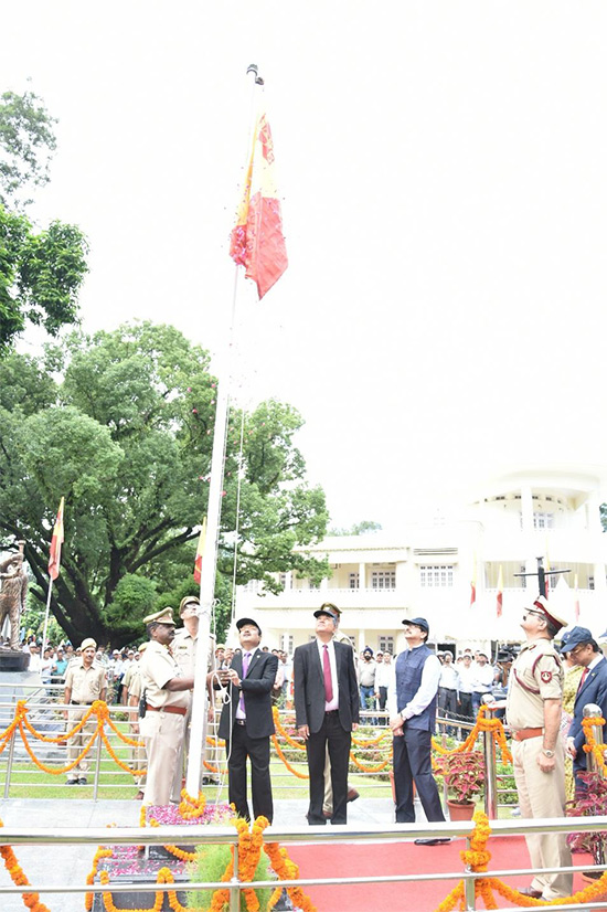 CMD Mr. Shashi Shanker unfurling the ONGC flag at Tel Bhavan, Dehradun