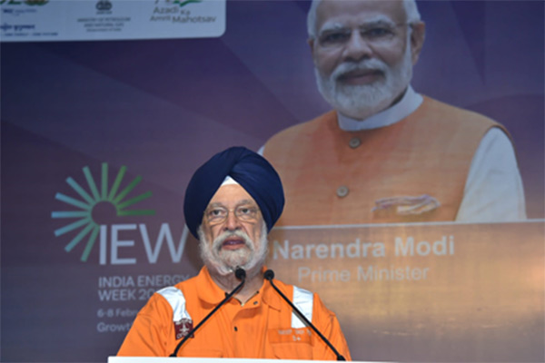Union Minister Hardeep Singh Puri speaking on introducing Key Performance Indicators for time-bound deliverables and efficiency