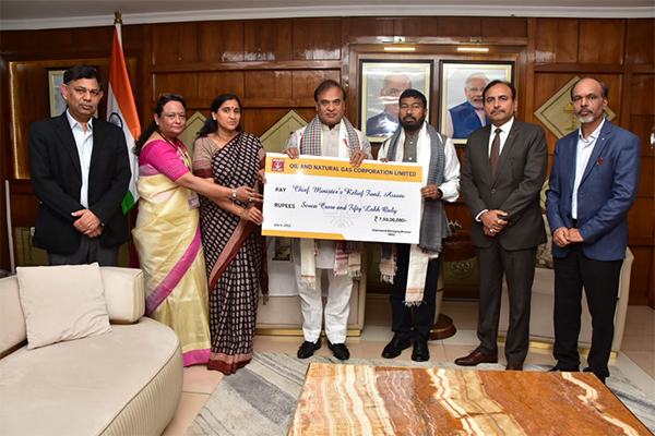 ONGC contributes 7.5 crore rupees to Assam Chief Minister’s Relief Fund