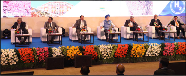 Hon’ble Petroleum Minister and dignitaries on the dais