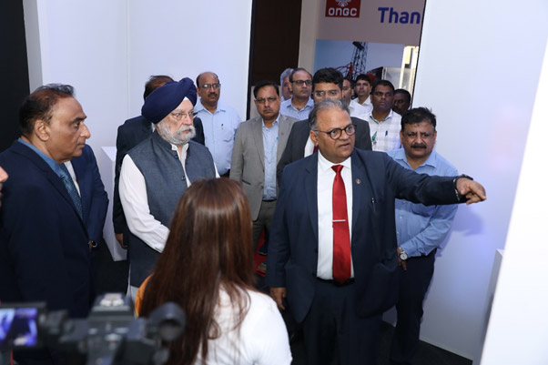 ONGC Chairman Arun Kumar Singh apprising the features of the Digital Experience Center coming up at IPSHEM Goa to Hon’ble Minister Hardeep Singh Puri  