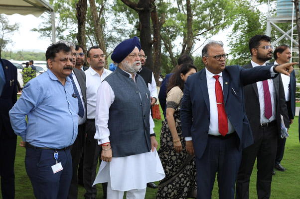 Hon’ble Minister was taken around the vantage points of IPSHEM for a panoramic view of the upcoming facilities 