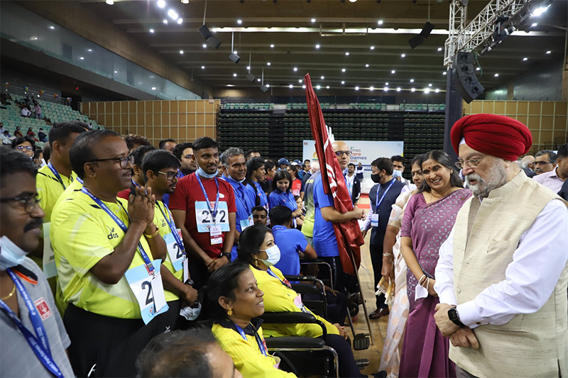 Petroleum Minister Hardeep Singh Puri interacting with the Para Athletes, along with ONGC CMD Dr Alka Mittal, after inaugurating the 4th ONGC Para Games in Delhi