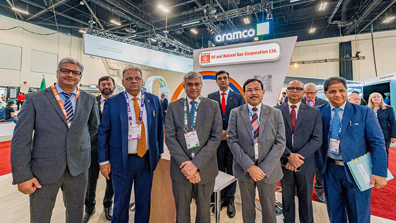 ONGC Chairman & CEO Arun Kumar Singh (left from center) Secretary MoPNG Pankaj Jain (center), MD-OVL Rajarshi Gupta (right from center) and other MoPNG executives at ONGC stall in the pavilion