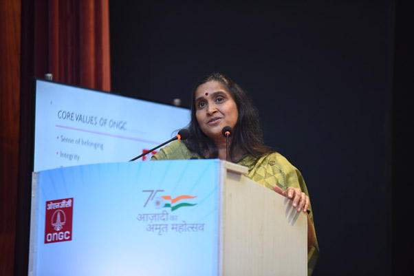 ONGC CMD Dr Alka Mittal delivering her address at the Closing Ceremony of ONGC Youth Meet 2022